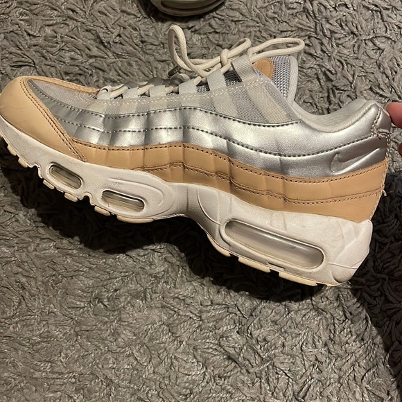 Air Max 95 SE sneakers PURE PLATINUM/ METALLIC SILVER WHITE  Beige leather - Picture 4 of 9